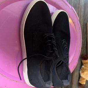 Zara Men's navy Sneakers with White Soles